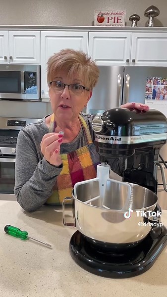 Kitchenaid Mixer Dime Test for Perfect Mixing | Baking Tips