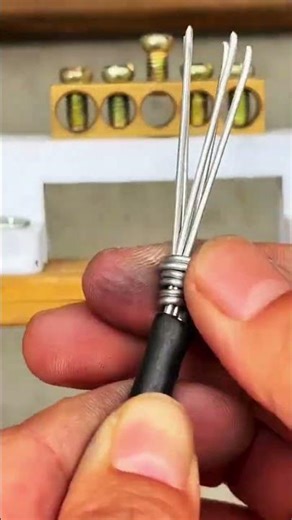 Connecting multi-strand electrical wire to brass terminal block