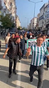 TEBRİKLER GÖRELESPOR 👏💪 BÜGÜN YÜREKTEN MÜCADELE EDEREK BİZLERE 2-0 GALİBİYET ARMAĞAN EDEN TAKIMIMIZA GÖNÜLDEN TAM DESTEĞİMİZ DEVAM EDECEKTİR. BİZİM UŞAKLAR TARAFTAR GRUBU... | Bizim Uşaklar Taraftar Grubu