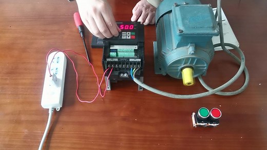 变频器基本操作，参数设置，接线方法