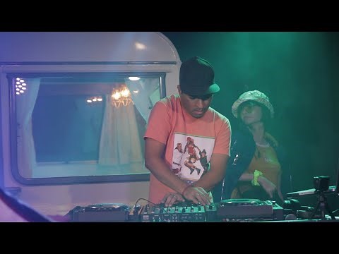Ryan The Dj Live Set on The Retro | #GrooveStreet