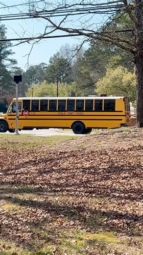 Bus 12-369 2012 Thomas c2
