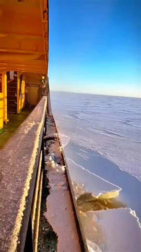 First Launch of a Big Cargo Airplane Over the Ocean