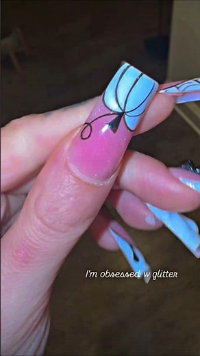 Skylar Vox fingernails Amazing Short #blonde #model #lifeisbutadream #love #egirl