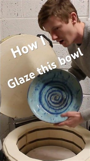 Glazing a Large Bowl #ceramic #pottery #glaze