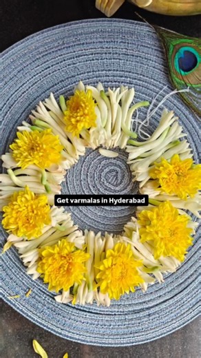 Varmala on Instagram: "Trending varmalas flower garlands in Hyderabad #flowers #weddinggarlands #trendingreels #freshflowers #customweddinggarland marriageflowers flowermakingclass rosemala lotusgarland flowersgarlandmaking flowermalai gajaramaking hyderabad telangana secunderabad instadaily instagood viralreels varmalas bridetobe weddingdecor custmizedgarland eventplanner diyvideos handmade pellipoolajada freshflowermala creativecrafts floraldesign bridalbouquets"