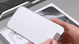 iPhone快捷指令提升效率：用“家庭”APP远程控制灯光，通勤前预设家内环境，省时又方便。