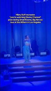 Hilary Duff recreates “you’re watching Disney Channel” pose during Los Angeles Concert