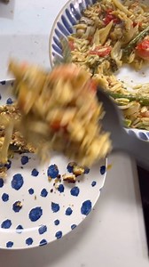 Well what’s this mouth watering delight?! Cheesy baked Courgettes with fennel & tomato orzo?!! GET IN MY MOUTH!! This delicious, family friendly dinner combines healthy fats, protein & fibre for an all round nutritious dindins. Comment ORZO for the full recipe. We’re going to be sharing more & more recipes because, drum roll please, we’ve teamed up with a clinical nutritionist @wholistichealth_bylara to create nutritional support for all our FitBtch members!! Coming this September we’ll be offer