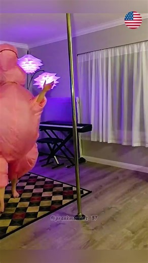 Review the failures of pole dancing 🤪#usa🇺🇸 #usa #funny #prank #fail