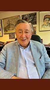 Ein Jahr ohne Richard Lugner.🕊️Heute denken wir mit einem Lächeln und etwas Wehmut zurück an all die besonderen Momente, die er uns geschenkt hat.🖤Ob bei humorvollen Clips, spontanen Ideen oder charmanten Auftritten - er war immer mit vollem Herzen dabei und hat Generationen auf seine ganz eigene Art berührt.Dieses Video ist ein kleiner Rückblick auf viele unvergessliche Augenblicke.❤️‍🩹Danke, Mörtel.💫#gemmalugner4ever | Lugner City