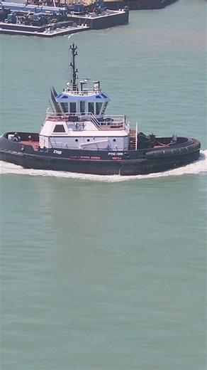 Tugboat in Galveson Harbor