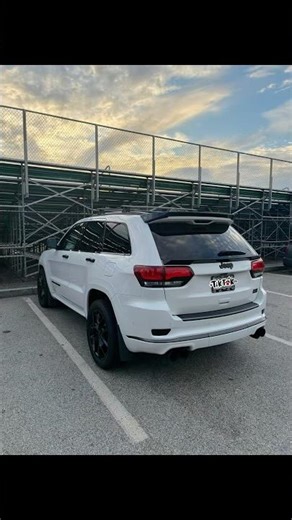 Rear spoiler & rear roof wing gloss black installed on 2019 Jeep Grand Cherokee #car #hemi #jeep