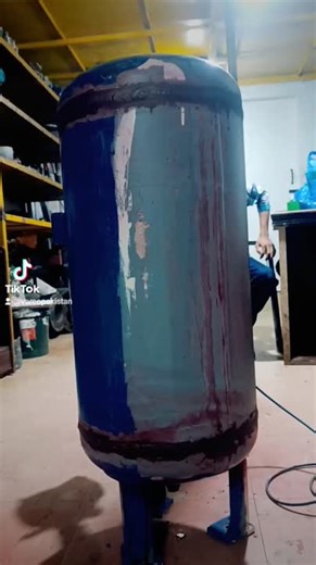 DPT, or Dye Penetrant Testing, is a non-destructive testing (NDT).www.varcopakistan.com.pk method used to detect surface-breaking defects in non-porous materials. | VARCO engineering services Pakistan 🇵🇰