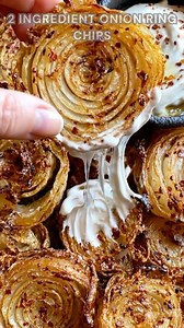 436K views · 3.9K reactions | Onions sliced thin. Sprinkle salt, garlic powder, paprika. Bake at 400°F for 18 minutes. Crispy, cheesy, golden onion ring chips with a crunchy snap. Ingredients ➤ 2 small white onions, sliced into ¼-inch rounds ➤ 7 oz shredded Parmesan cheese ➤ ½ tbsp olive oil ➤ Salt, garlic powder, paprika to taste FULLL Recipe in First Cօʍʍеոτ  | Nessy Recipes | Facebook
