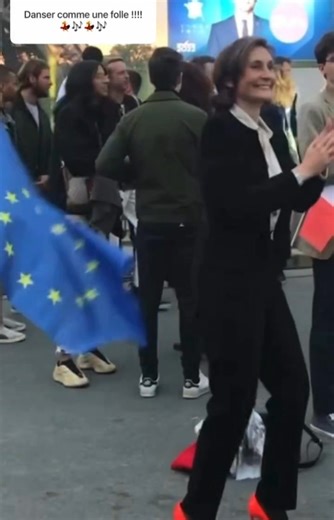AMÉLIE DU CNOSF 🐓 on adore ses pompes rouges de chez La Halle aux Chaussures | Occitanie.Catalogne.Rugby