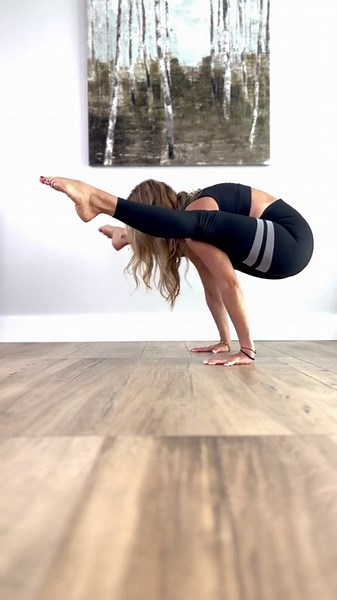 How to yoga firefly titibasana arm balance for strength and flexibility. Yoga over 40 #short