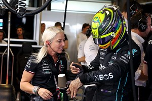 Angela Cullen sends 'love' to IndyCar star after Hamilton split