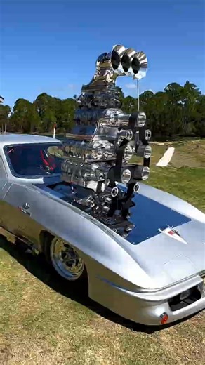 He Built a 5-Blower on a V8 Engine!