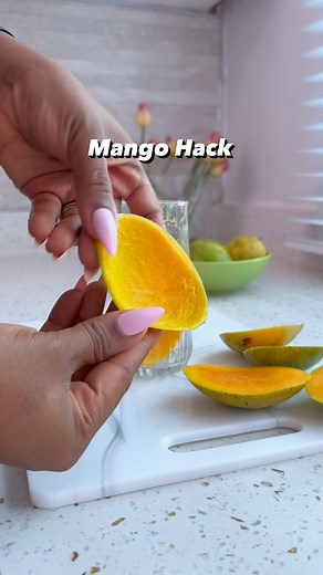 Bukie Akinmade on Instagram: "Here’s the Mango hack you need to get all the flesh separated from the mango skin It’s great if you don’t want to eat the mango off the seed or if you don’t want the skin interfering It’s all great if you want to chop the mangoes up to save for smoothies,, purées etc Wgst do you think? #mangohack #thekitchenmuse"