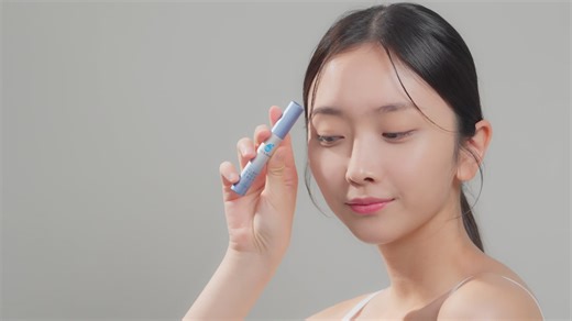 video, Terez & Honor Advanced Eyelash Serum for Thicker, Longer, Fuller Eyelashes and Eyebrows - Grow Luscious Lashes with Brow Enhancer