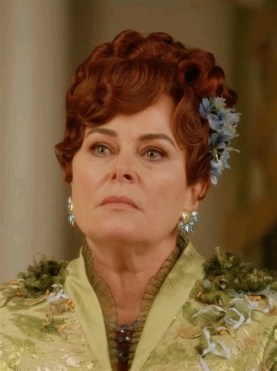 Penelope Bridgerton's Struggles in a Man-Made World