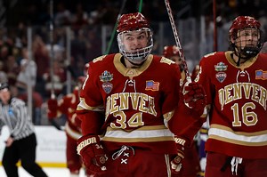 How Red Wings prospect Carter Mazur has found a new level as NCAA leading scorer