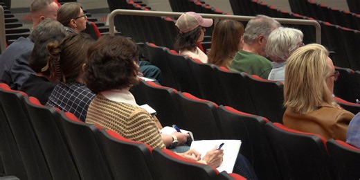 Elgin residents meet candidates at state superintendent candidate forum