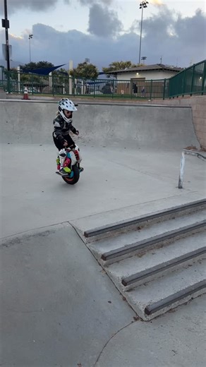 7 years old at the jump park with her EUC #BegodeFalcon with @grizzla_euc COUPON CODE “EUCfamily”: 🛞 #InMotion $50 savings: https://tidd.ly/4oeDphL ⚡️#Grizzla Pads 5% savings https://grizzlapads.com 🦺#BeyondRiders $10 savings https://beyondriders.com/?ref=EUCfamily ✨ #ShredLights 10% savings https://shredlights.com/?aff=335 🤍 Best #EUC distributor in US & Canada https://ewheels-com.myshopify.com/?ref=784 🤳🏼 Camera #Insta360 code: INROQLA https://store.insta360.com/end-of-season?utm_term=INR