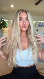 You cannot tell me you don’t wake up with your hair looking like this — a total mess! But instead of styling it, I bet you just throw it in a bun, toss on a hat, or… do nothing at all. Well, that’s about to change because I found the holy grail — the Glamwave Ionic Brush from @langehair ✨ ✨ Shop with the link in my bio or comment “HAIR” to get it sent direct to your inbox! 💌 This tool is a game changer. It’s seriously as easy as brushing your hair — no complicated technique, no fuss. And trust