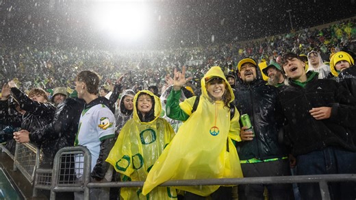 Where did Oregon football land in Week 10 US LBM Coaches and AP polls?