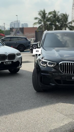 X5 brothers. F15 vs G05, which is the best?? #bmwmalaysia #fyp #bmwgenius #foryou #bmw #f #reaction #viral #x5