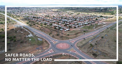 Mining traffic puts extra pressure on Northern Cape roads, with trucks carrying manganese and iron ore from Kimberley using routes not built for heavy loads. SANRAL’s Kimberley bypass project will transform travel in the province. According to Mr Emile du Preez, Provincial Head, the new route will divert heavy trucks, reduce congestion, and improve safety—making journeys smoother and safer for everyone. “We are strengthening these roads to keep them safe for both commuters and heavy vehicles. Ev