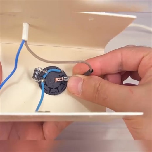 #bricolage, #maison, #diy, #rénovation, #décoration, #faitmain, #travaux, #aménagement, #idéesdéco, #bricolagemaison, #astucesbricolage, #décointérieure, #petitstravaux, #tutorielbricolage, #créativité, #doityourself, #outillage, #bricoleur, #peinturemaison, #menuiserie, #décofacile, #designintérieur, #inspirationdéco, #réparationmaison, #entretienmaison, #construction, #développementdurable, #astucesmaison, #projetsbricolage, #bricolagecréatif | Brico Fait Maison