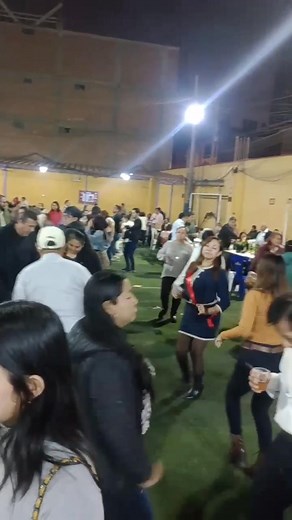 11K views · 165 reactions | Así se bailo y se gozo el 8 de octubre de 2025 con el trovador Ancashino . | Asociación Progreso Ticapampa - Oficial | Facebook