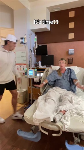 86K views · 549 reactions | When you realize you’re about to have a baby  #tbt #laboranddelivery #labor #babytime #viral #reels | Jatie Vlogs | Facebook