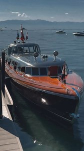The iconic “Thunderbird” in Lake Tahoe! Looking to buy or sell a classic boat? Contact us on: classyboats@gmail.com 📸 @rodreefo | classicboats