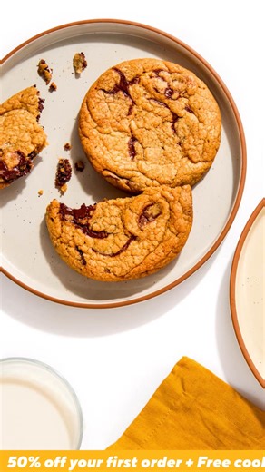 Skip the grocery store, prep and dishes. Get delicious pre-made meals from award-winning chefs delivered weekly to your door. | CookUnity