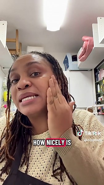 20% off Ends Midnight Tonight !!! Zipp Hyaluronic serum hydrates and plumps the skin by drawing moisture from the air and holding it within the skin, leading to a smoother, firmer appearance and a reduction in fine lines and wrinkles. It is suitable for all skin types, including oily and blemish-prone, and works to strengthen the skin's moisture barrier and can make other skincare products more effective. #productknowledge #viral #fyp #skincare #blackfriday