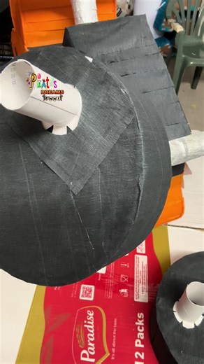 Colocando Llantas en Piñata Trucks y Monsters