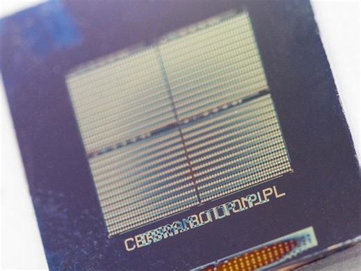 Memristor