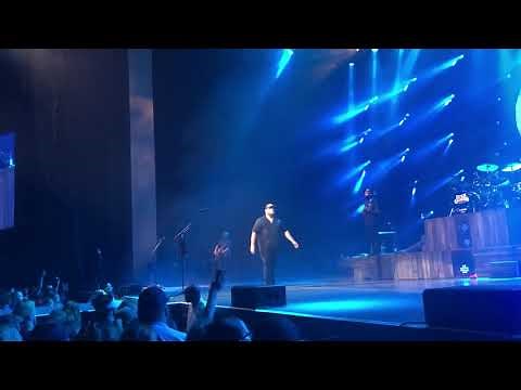 Luke Combs - Even Though I’m Leaving (Live)