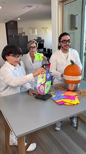 Place the rubber bands until the pumpkin bursts 🫣 | Zander Zone