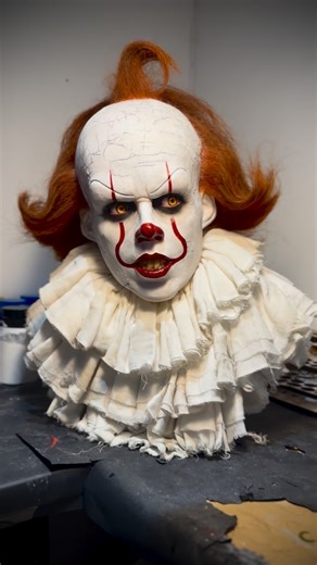 Jay Gray on Instagram: "The clean version 🎈 #pennywise #IT #welcometoderry #sculpture #bust"
