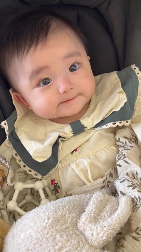 赤ちゃんのいる暮らし - 可愛い女の子のベビー動画