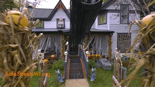 Keep Madison Heights' littlest ghosts and goblins safe tonight. 🍬 Drive slowly in neighborhoods. 🍫 Use crosswalks when out collecting treats. 🍭 Wear bright colored, reflective, or glowing elements to increase visibility. 🎃 Walk in a group and stick to the sidewalks. This Halloween, make sure you’re seen and not just spooky. #SafeStreets | City of Madison Heights