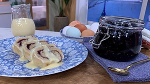 Phil Vickery's jam roly poly