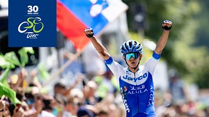 1-2 FOR TEAM JAYCO ALULA IN [VIDEO HIGHLIGHTS] Queen mountain stage has shaken up things on 29th Tour of Slovenia, but not in exactly the way we expected. Instead of climb to Kolovrat, it was descent from it that decided on the stage winner. Jesus David Peña (GreenEdge Cycling) won the stage ahead of his teammate Filippo Zana, the new leader of the race. Best Slovenian was Matej Mohorič (Team Bahrain Victorious) in sixth. #TourOfSlovenia #FightForGreen #ifeelsLOVEnia #cycling #video | Tour of Sl