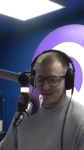 NO Connor🎅🏼 #qradio #niradio #breakfastshow #radiostation #music #qradiobreakfast #christmaschat | Q Radio