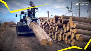 KOTSCHENREUTHER K 175R Gen. 2 mit perfekter Rundumsicht und gutem Schwerpunkt durch tiefem Kranaufbau des KOTSCHENREUTHER Rückekrans. Weitere Infos bei unserem Verkaufsberater Udo Bätz (Mobil: 0151-52738003) Euer KOTSCHENREUTHER Team | Kotschenreuther Forst-& Landtechnik